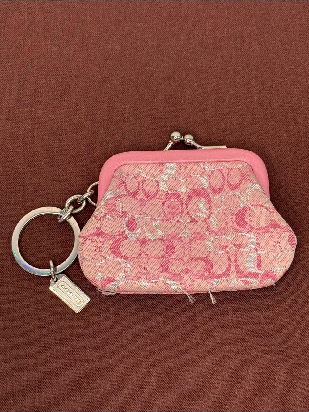 Coach Vintage Optic Pink Signature Kiss-Lock Coin Purse with Key Ring - Picture 7 of 10